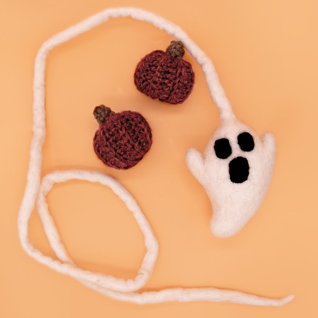 Eco-Friendly Organic Wool Halloween Cat Teaser Toy